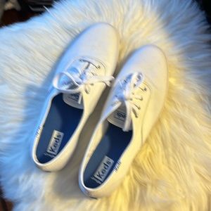 Keds Classic White Sneakers Size 8